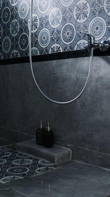 Sahara Studio With Shared Bathroom In City Centre Братислава Екстер'єр фото