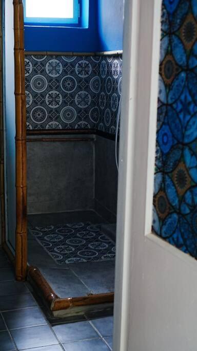 Sahara Studio With Shared Bathroom In City Centre Братислава Екстер'єр фото