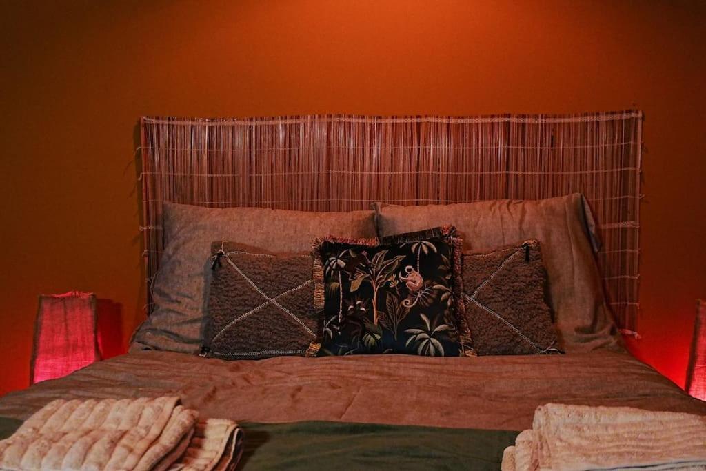 Sahara Studio With Shared Bathroom In City Centre Братислава Екстер'єр фото