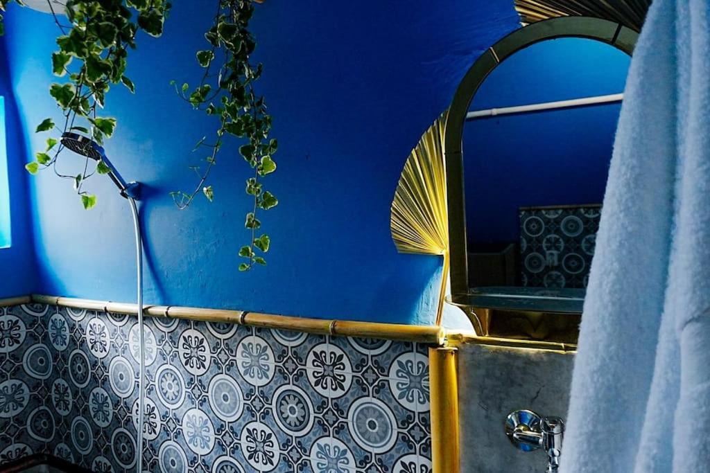 Sahara Studio With Shared Bathroom In City Centre Братислава Екстер'єр фото